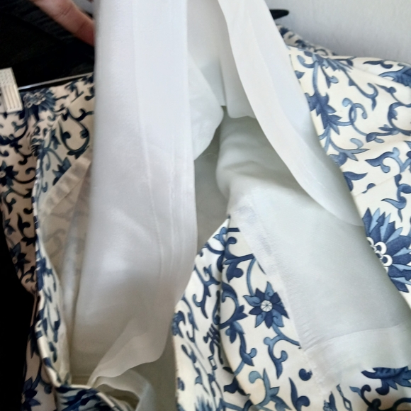 Ralph Lauren Blue and White Floral A-Line Skirt - Picture 10 of 11